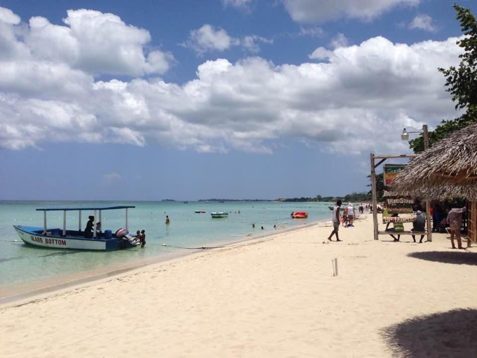 R&V Villa Negril Ngoại thất bức ảnh