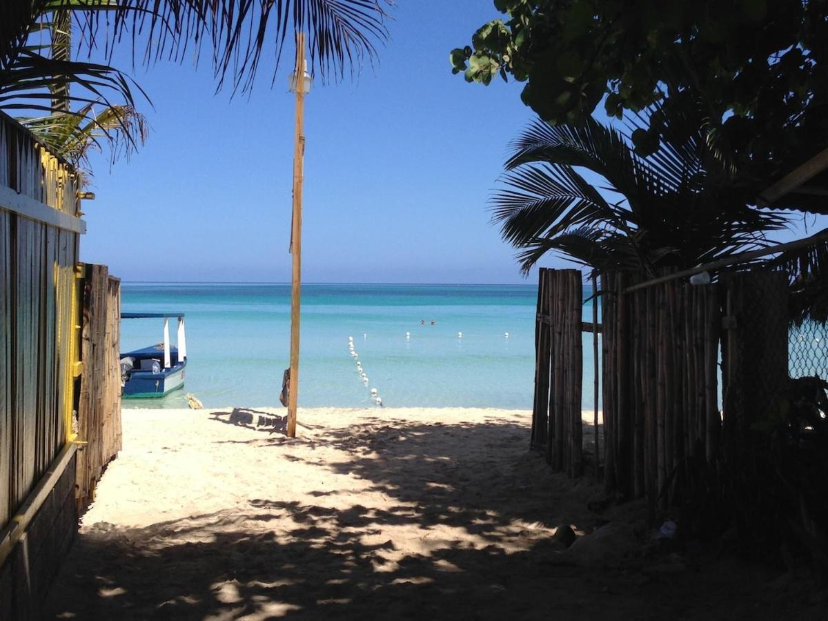 R&V Villa Negril Ngoại thất bức ảnh